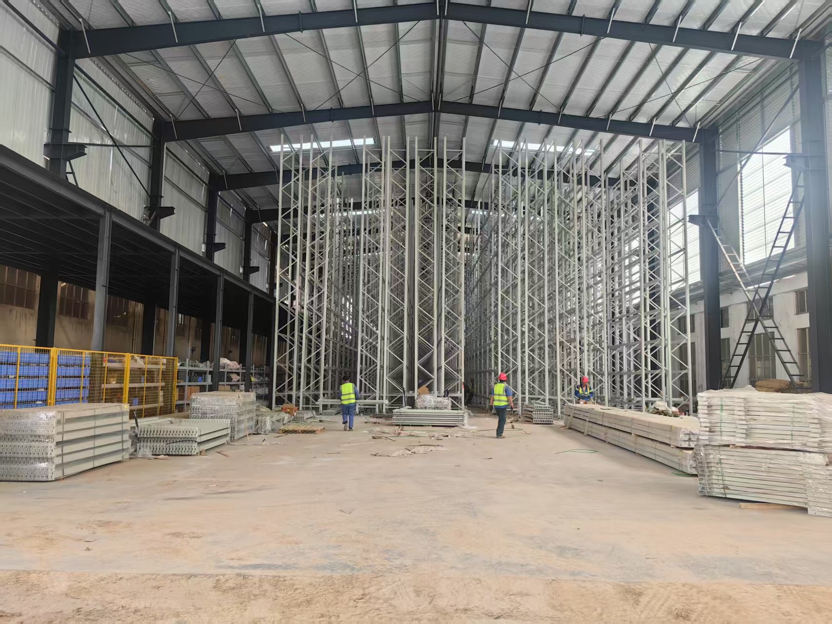 公司半成品倉(cāng)庫(kù)進(jìn)行智能化立體倉(cāng)儲(chǔ)改造